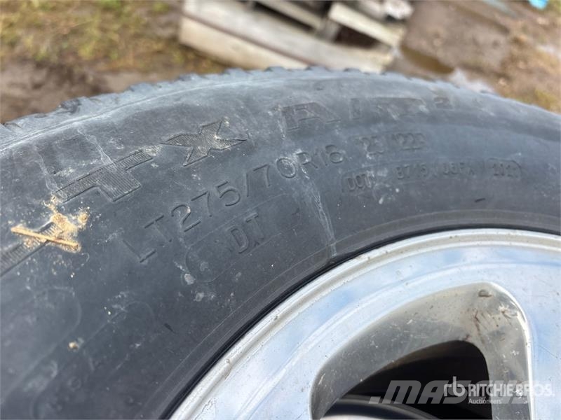Quantity of (4) Michelin LTX AT2 275/70R18 Tires Tyres, wheels and rims