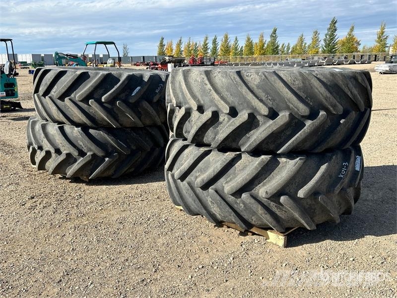 Quantity of (4) Michelin Multibib 650/65R38 Tires Padangos, ratai ir ratlankiai