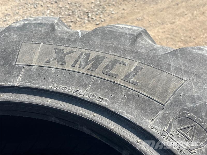 Quantity of (4) Michelin XMCL 460/70R24 Tires Opony, koła i felgi