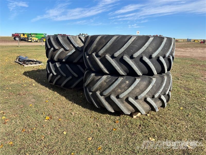  Quantity of (4) Michelin Mach Bib 710/70R38 Floate Banden, wielen en velgen