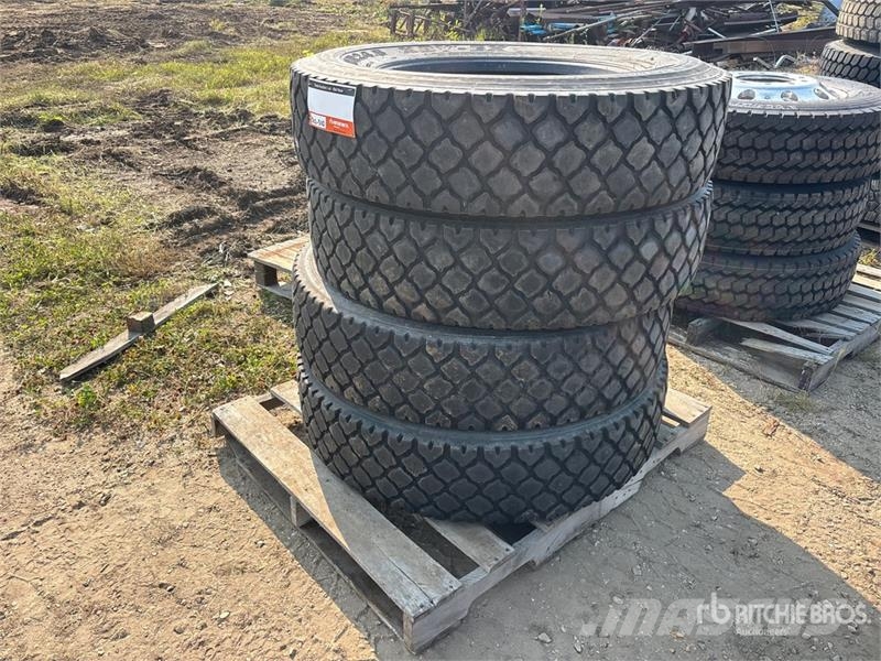  Quantity of (4) Michelin XDY-EX 11R24.5 Tires Tyres, wheels and rims