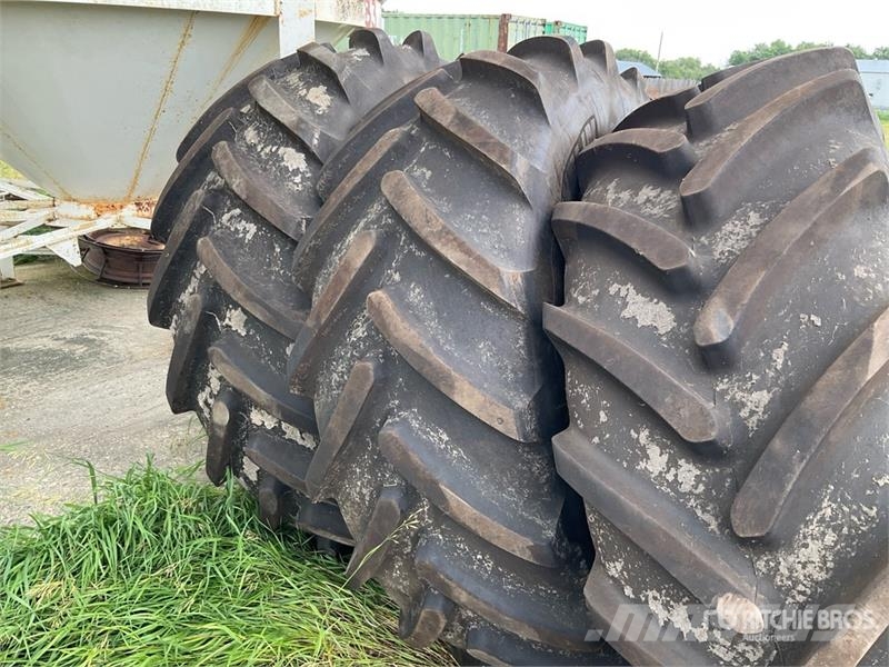 Quantity of (4) Michelin 650/65R38 Multibib Tires Dekk, hjul og felger