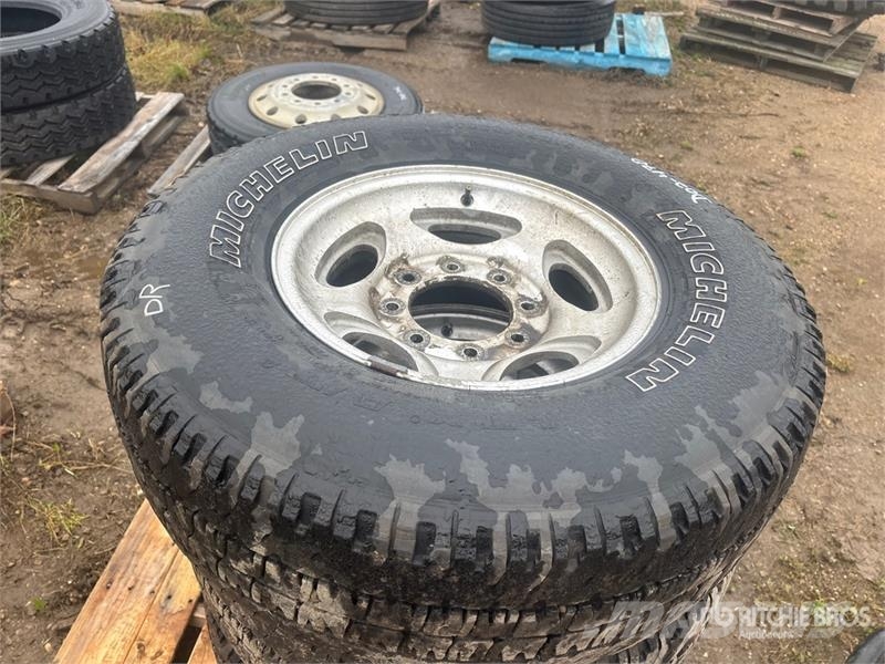 Quantity of (4) Michelin LTX AT2 265/75R16 Tires ( Tyres, wheels and rims