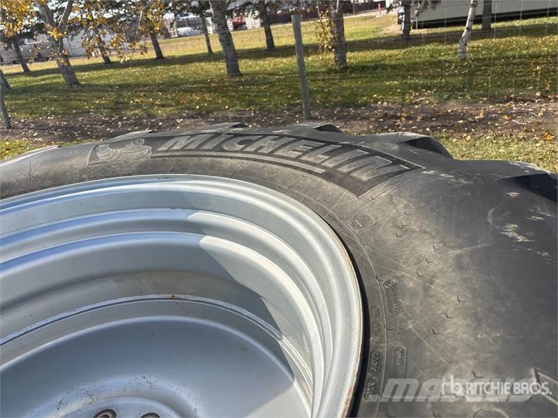  Quantity of (4) Michelin Mach Bib 710/70R38 Floate Banden, wielen en velgen