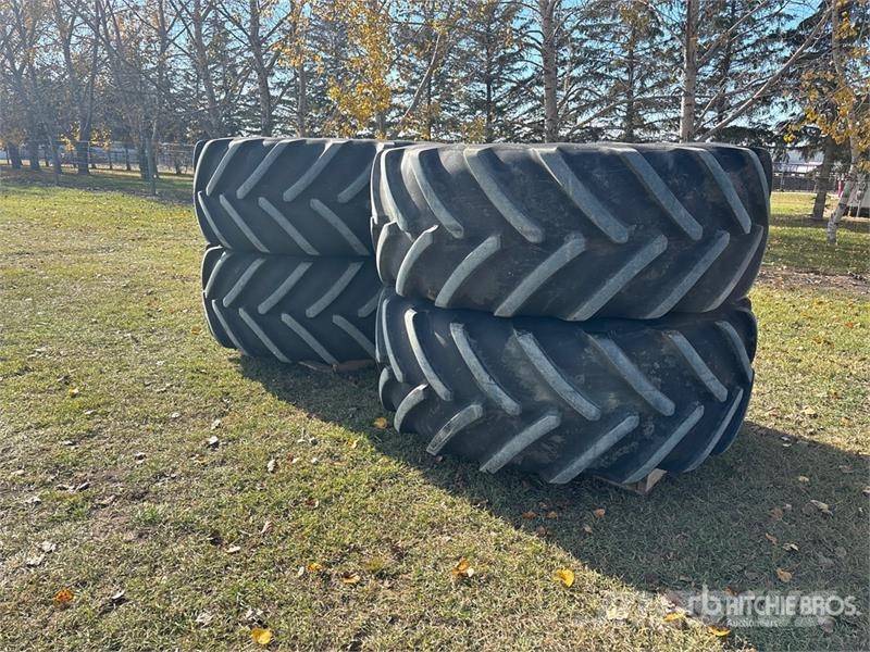  Quantity of (4) Michelin Mach Bib 710/70R38 Floate Banden, wielen en velgen