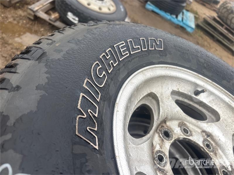 Quantity of (4) Michelin LTX AT2 265/75R16 Tires ( Tyres, wheels and rims