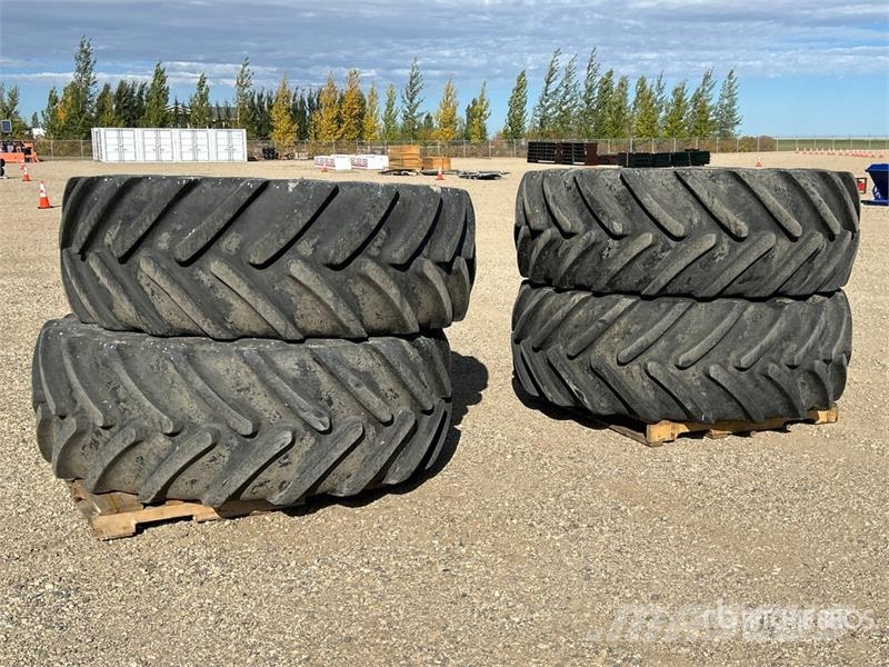 Quantity of (4) Michelin Multibib 650/65R38 Tires Padangos, ratai ir ratlankiai