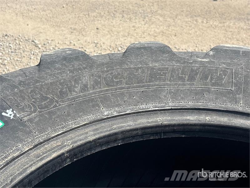 Quantity of (4) Michelin XMCL 460/70R24 Tires Opony, koła i felgi