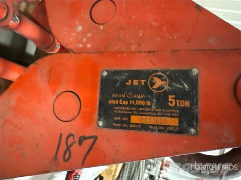  Quantity of (4) Miscellaneous Beam Clamps Rigging أجزاء ومعدات رافعات