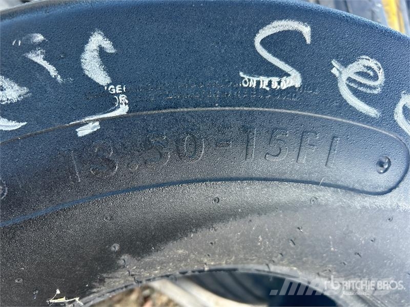 Quantity of (4) Mixed Tires Dekk, hjul og felger
