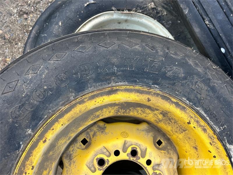 Quantity of (4) Mixed Tires Dekk, hjul og felger