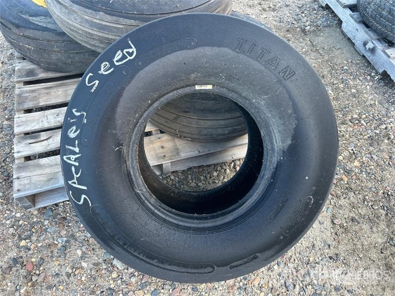  Quantity of (4) Mixed Tires Dekk, hjul og felger
