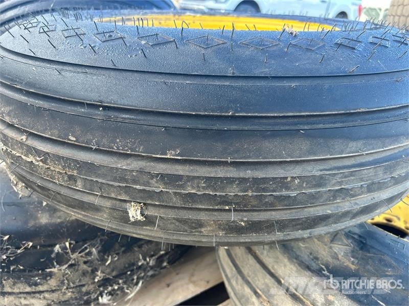  Quantity of (4) Mixed Tires Dekk, hjul og felger