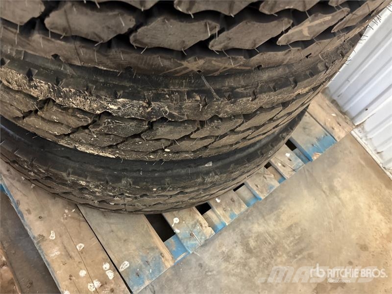 Quantity of (4) Mixed Tires Tyres, wheels and rims