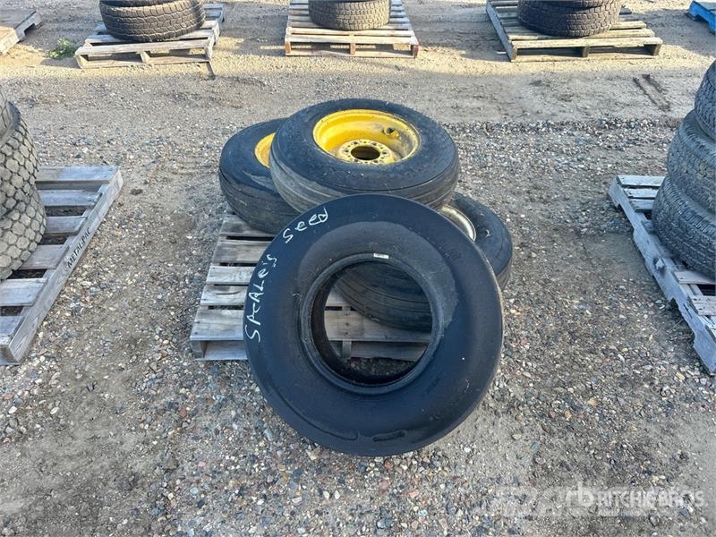  Quantity of (4) Mixed Tires Dekk, hjul og felger