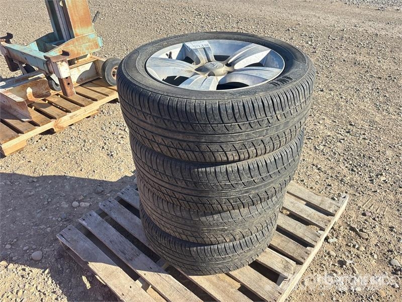 Quantity of (4) Motomaster 215/60R17 Tires - Fits Tyres, wheels and rims