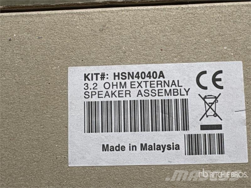 Quantity of (4) Motorola CM200D Digital VHF Truck Ďalšie komponenty