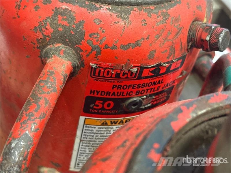  Quantity of (4) Norco 50 Ton Hydraulic Bottle Jack معدات البناء - غير ذلك