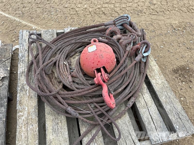 Quantity of (4) Overhaul Ball Oprema i dijelovi za kranove