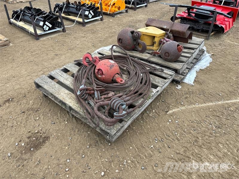 Quantity of (4) Overhaul Ball Oprema i dijelovi za kranove