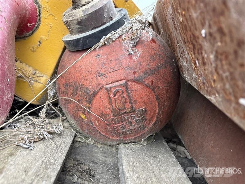 Quantity of (4) Overhaul Ball Oprema i dijelovi za kranove