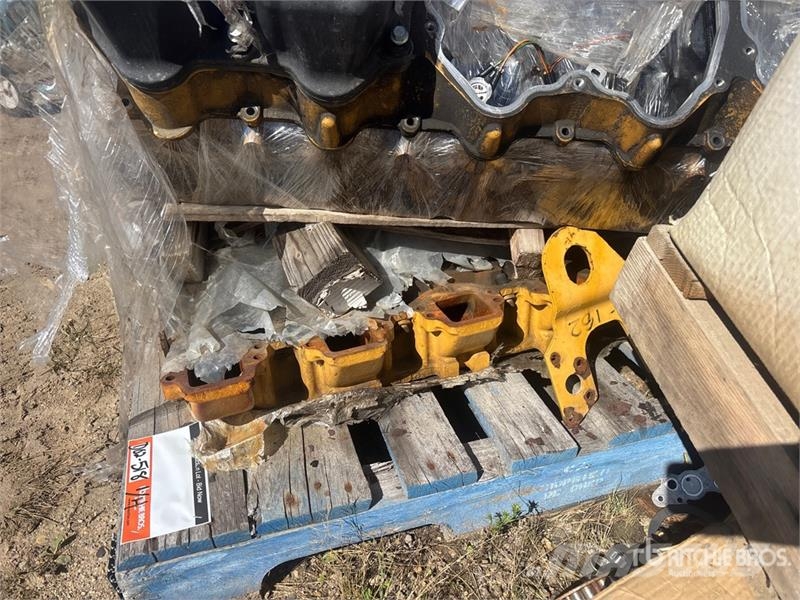 Quantity of (4) Pallets of Miscellaneous Engine Pa Drugi deli