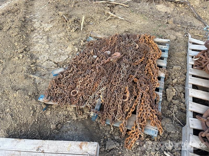 Quantity of 4 pallets of chain مكونات أخرى