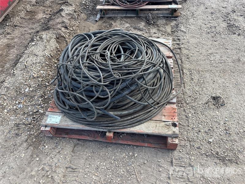 Quantity of (4) Pallets of Hose Ďalšie komponenty