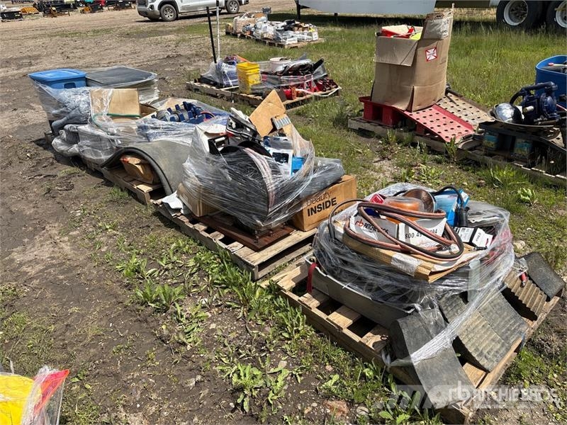 Quantity of (4) Pallets of Miscellaneous Parts Andre komponenter