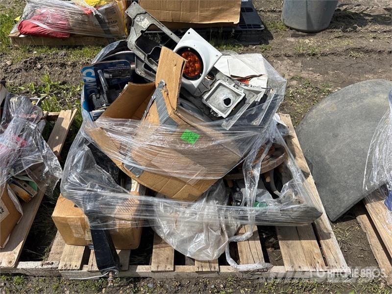 Quantity of (4) Pallets of Miscellaneous Parts Andre komponenter
