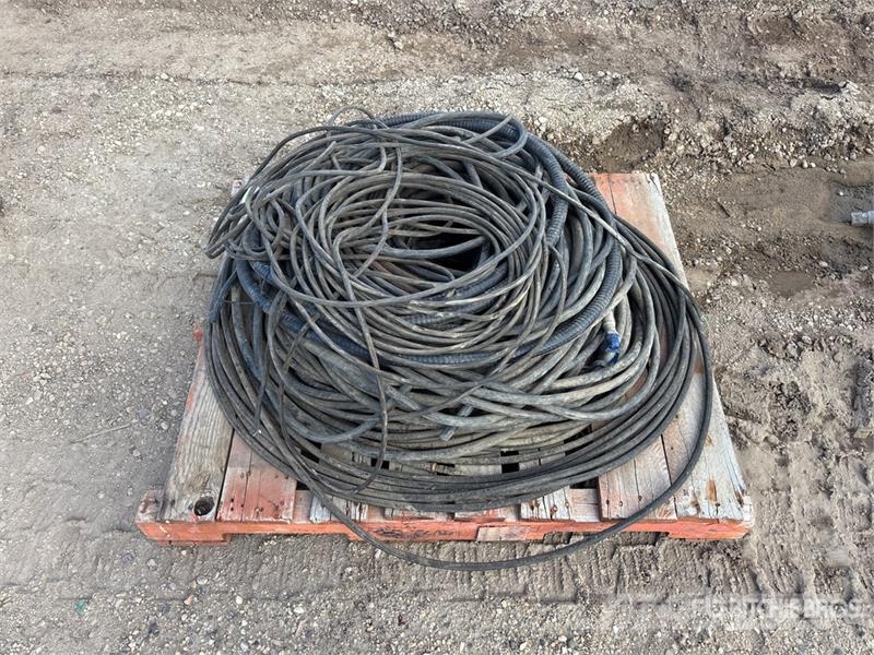 Quantity of (4) Pallets of Hose Ďalšie komponenty