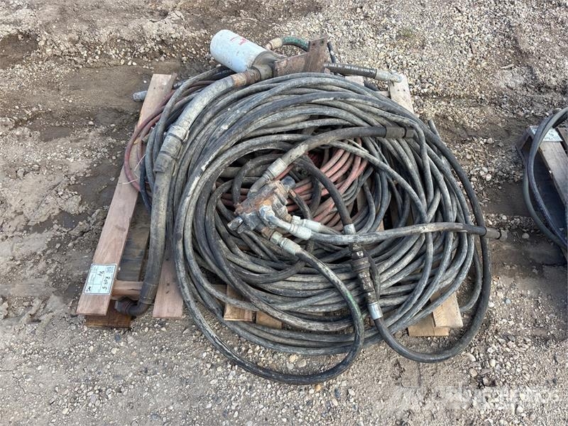 Quantity of (4) Pallets of Hose Ďalšie komponenty