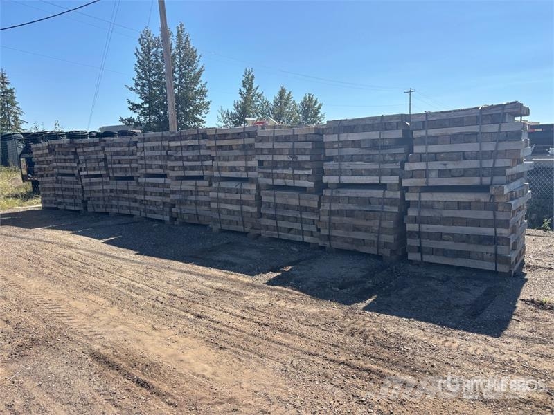  Quantity of (4) Pallets of Pipeline Skids Putkenlaskijat