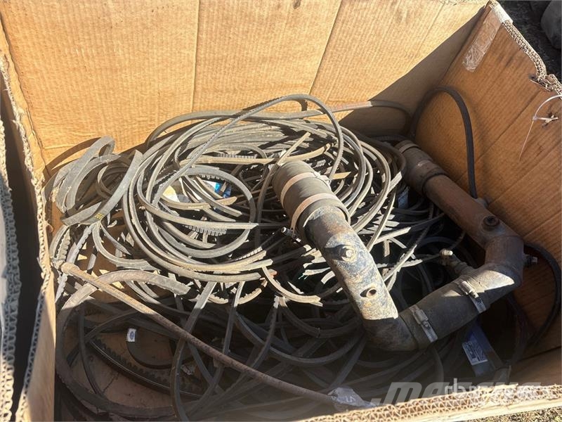 Quantity of (4) Pallets of Miscellaneous Engine Pa Drugi deli