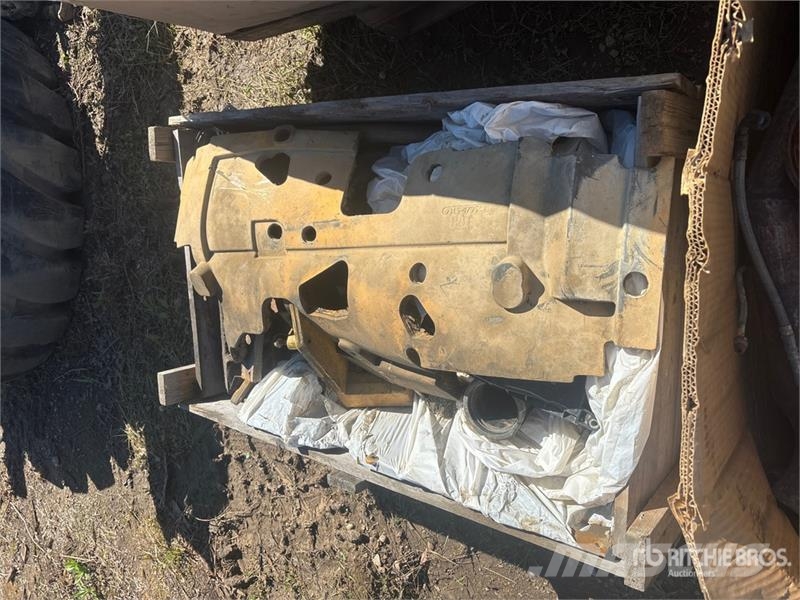 Quantity of (4) Pallets of Miscellaneous Engine Pa Drugi deli