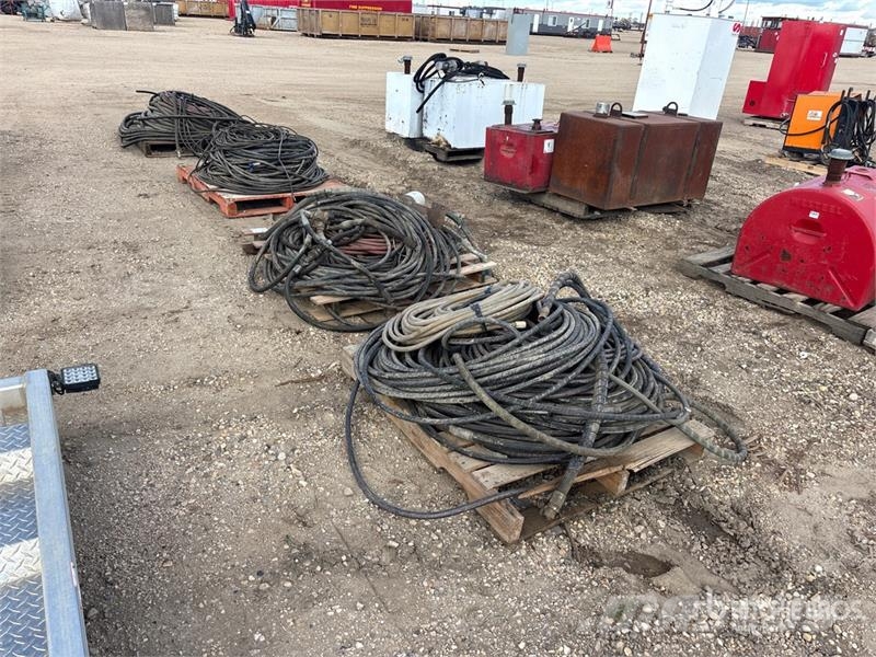 Quantity of (4) Pallets of Hose Ďalšie komponenty