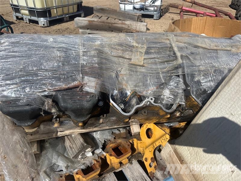 Quantity of (4) Pallets of Miscellaneous Engine Pa Drugi deli