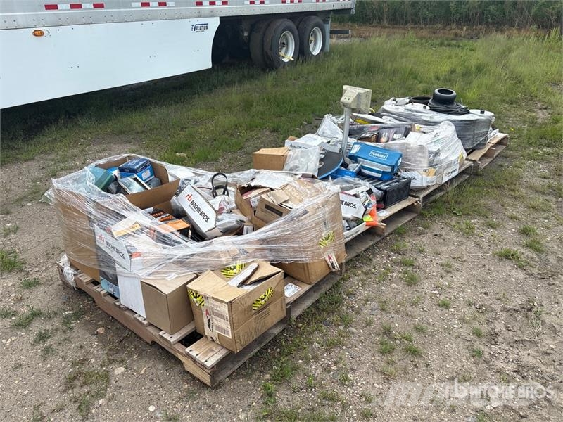 Quantity of (4) Pallets of Miscellaneous Parts Andre komponenter