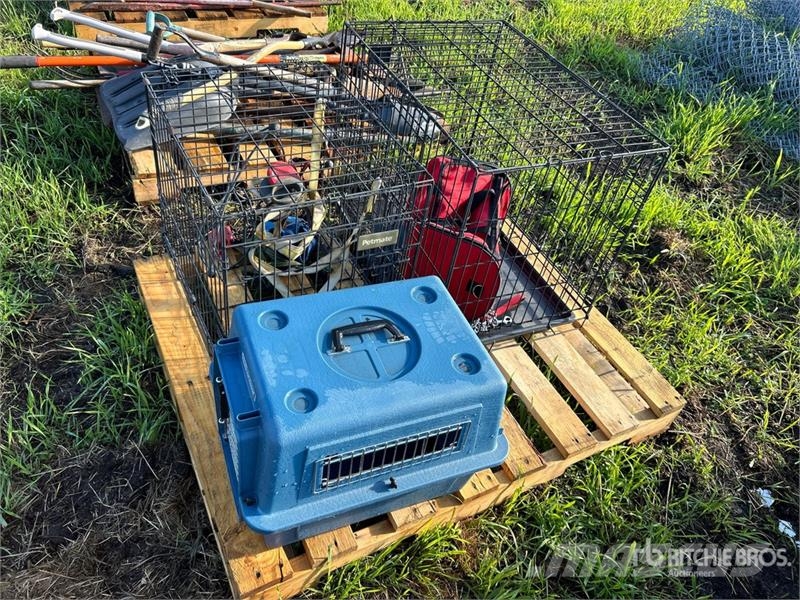 Quantity of (4) Pet Kennels & Wire Dog Crates Drugi deli