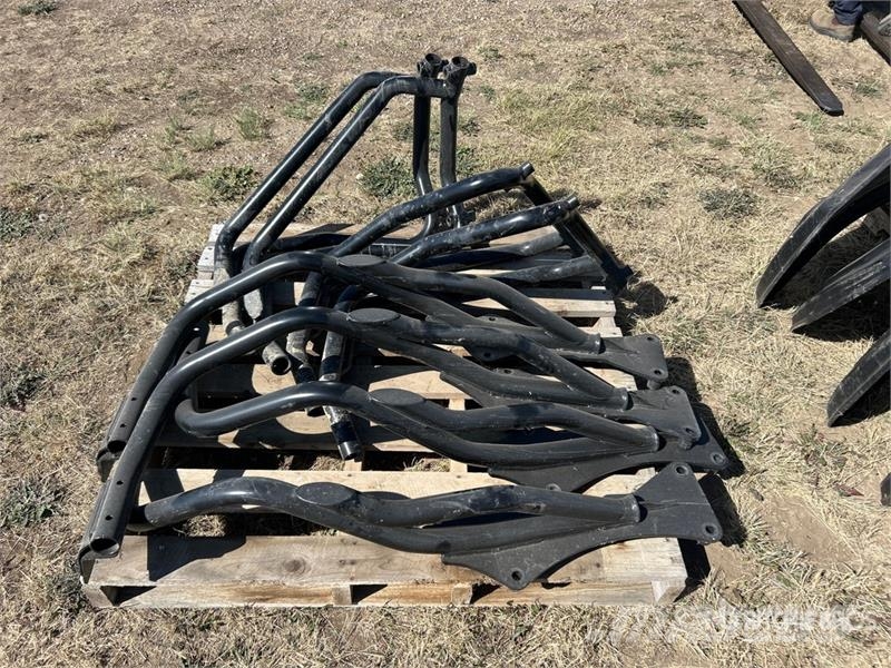 Quantity of (4) Poly Sprayer Fender and Bracket مكونات أخرى