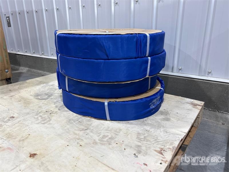  Quantity of (4)  Powertek 2 in x 300 ft Water Hose Beton tartozékok