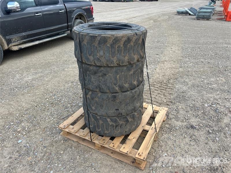 Quantity of (4) PrimeX 12-16.5 Tires Gume, točkovi i felne