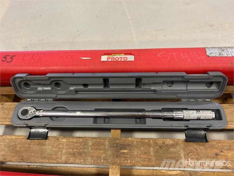 Quantity of (4) PROTO Torque Wrenches مكونات أخرى