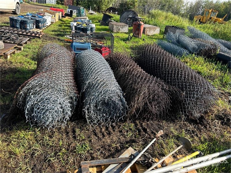  Quantity of (4) Rolls of Assorted Chain Link Fenci Ďalšie komponenty