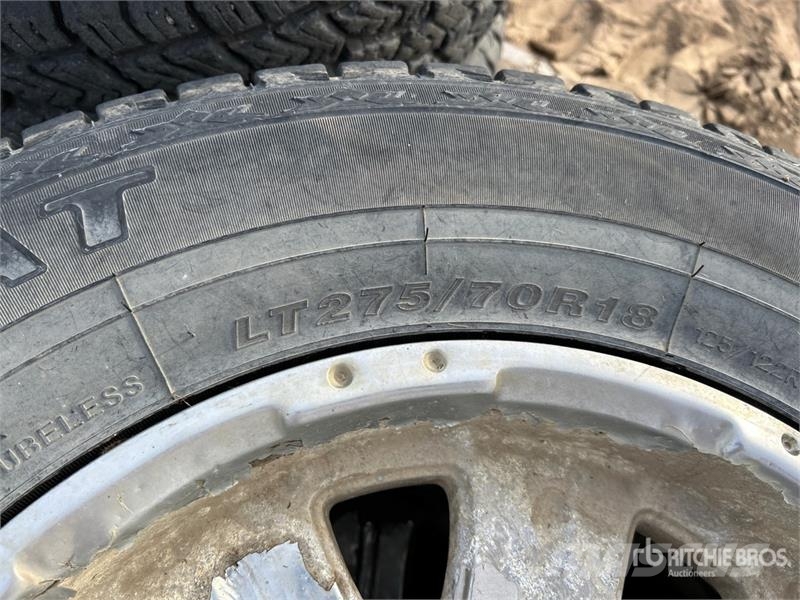Quantity of (4) Rovelo LT275/70R18 Tires الإطارات والعجلات والحافات