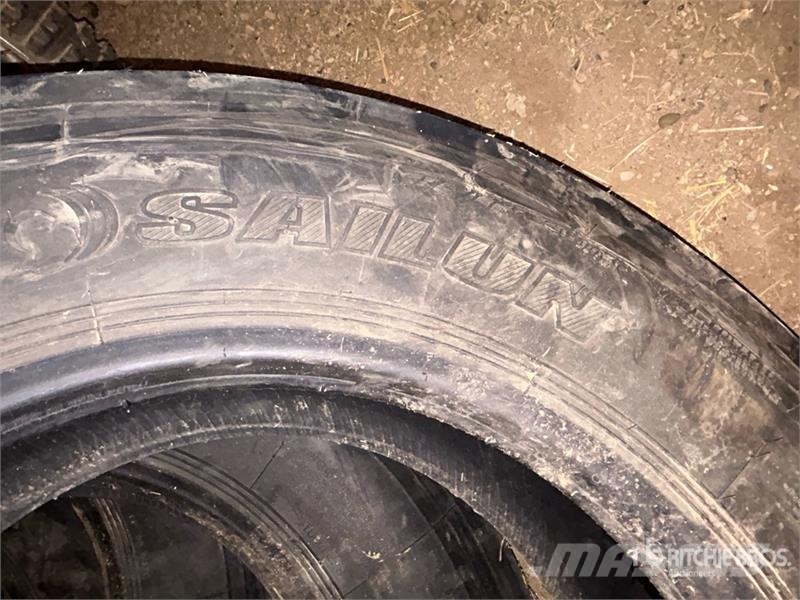 Quantity of (4) Salun 11R24.5 Tires (Unused) Шины и колёса