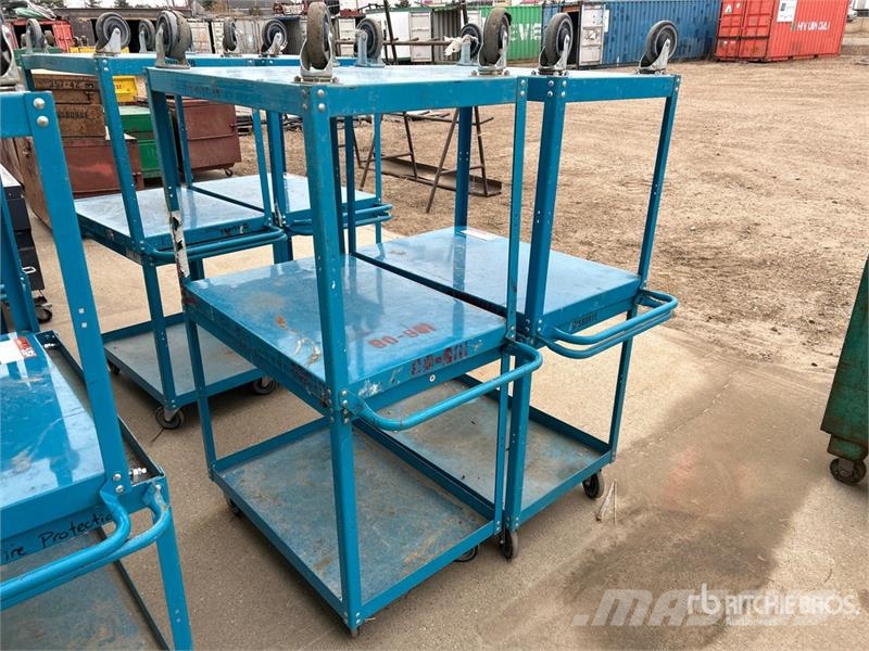 Quantity of (4) Shop Carts Drugi deli
