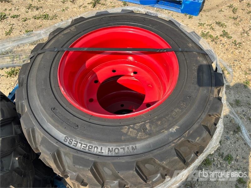 Quantity of (4) Skid Steer Tires Tekerlekler