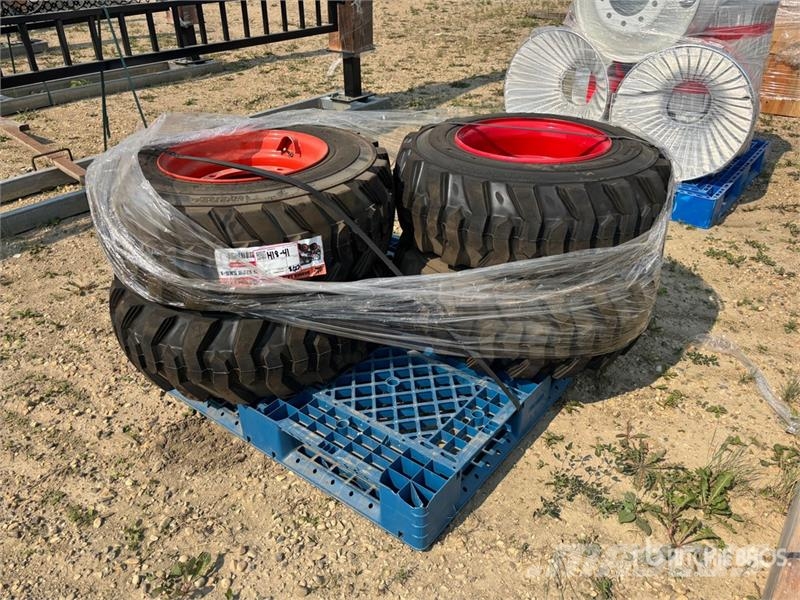 Quantity of (4) Skid Steer Tires Tekerlekler