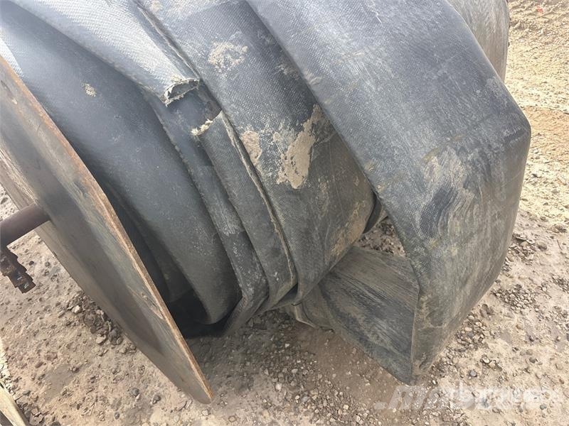 Quantity of (4) Spools of 10 in Layflat Hose Ostale komponente za građevinarstvo